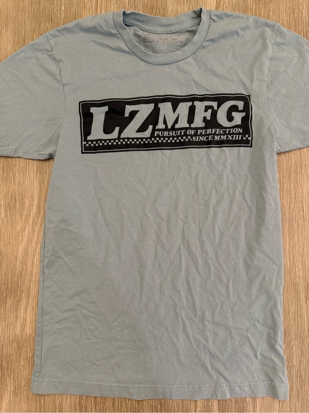 LZMFG Blue "Pursuit of Perfection" Graphic T-Shirt Size Small